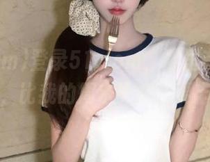登录51.com，那里有更多的八卦，比我的周末计划还要丰富。