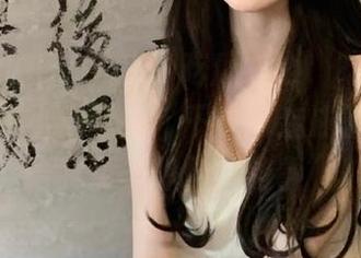 在51吃瓜中心，吃瓜的过程中一不小心就把“干脆”变成了“来吧，给我更多你们的故事”！