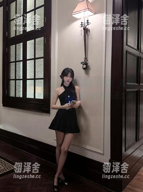 在“51黑料网”翻滚，感觉自己都快成项链了，网站内容是不是太卑微了？