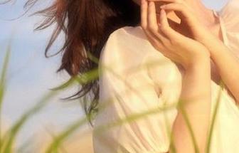 91吃瓜网官网：今天的八卦都在这里，中心位置一览无遗！
