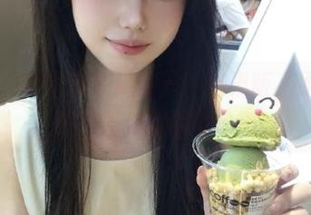拿现有的瓜在五一苹果版，果然八卦是最好的解压良药