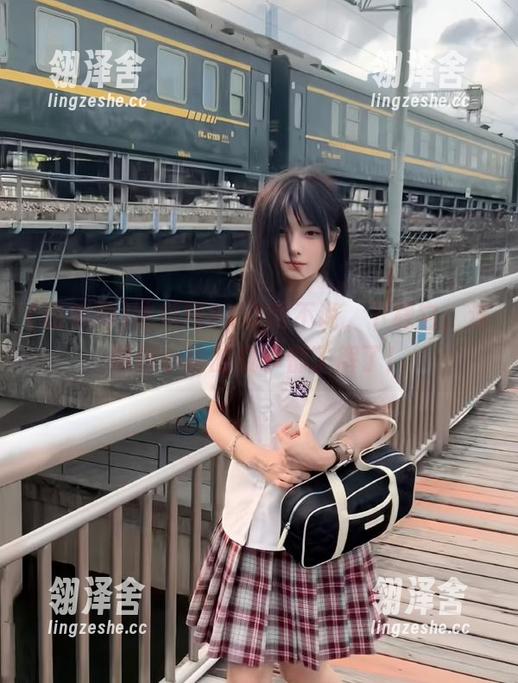 吃瓜网91你咋不说，下载它，连隔壁小镇的故事都了解了！