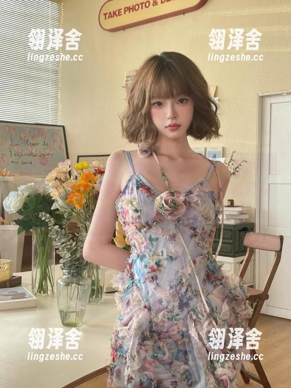 翻到“我爱五一吃瓜王”的地址，感觉就像被淹没在花边和鲜花之间，心里暖呼呼的。