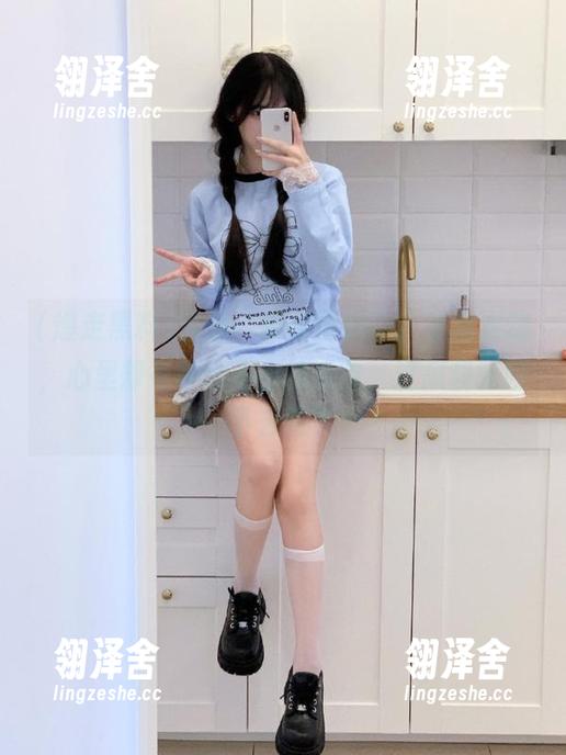 爆走黑料 登录“爆走黑料”,手指滑动,心里却有种说不出的紧张,这瓜我能咬下去吗?
