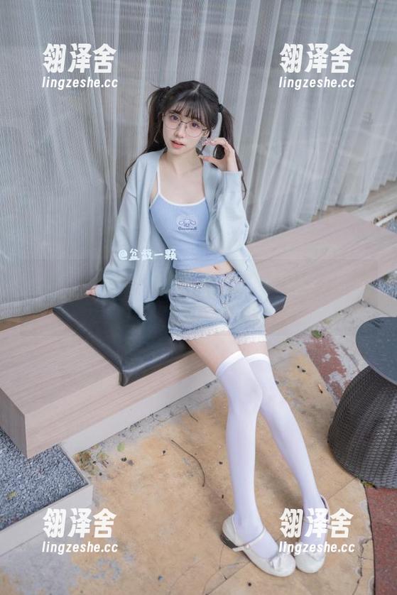网曝吃瓜首页，心情像一颗随风摇摆的瓜子！