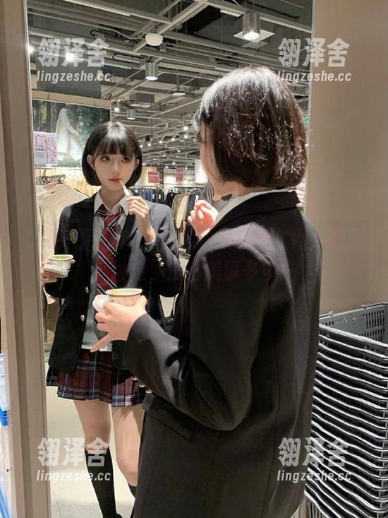 跟着黑料不打烊官网，备用地址走，瓜田美事多多！