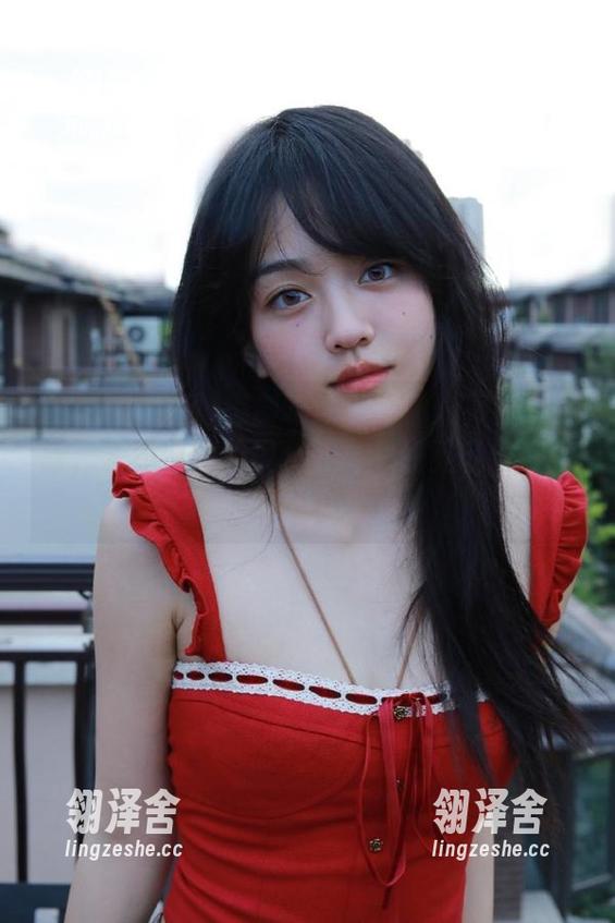 黑料吃瓜网给你最真实的体验，永不迷路的观众们，在线见证新鲜事！