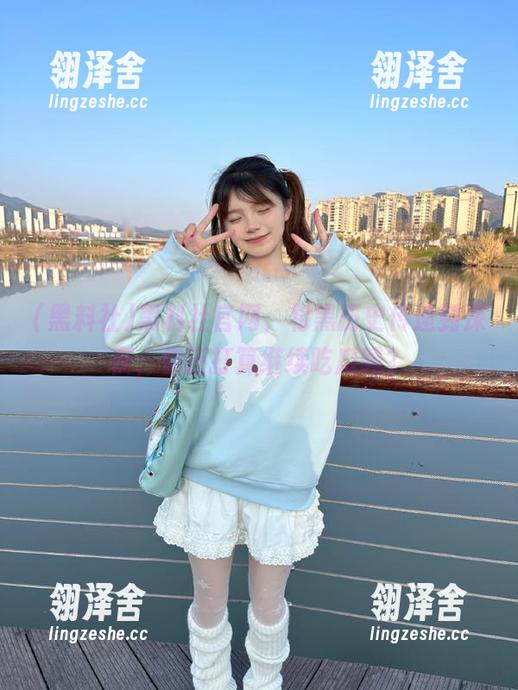 黑料社官网，将黑历史传递到深夜，你还打算继续吃瓜吗？