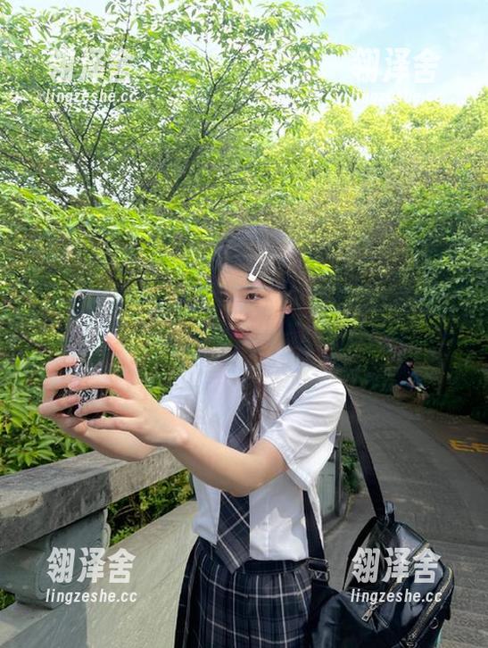 黑料资源网 用力搜索黑料资源网的地址,真怕被八卦淹掉,哈哈。